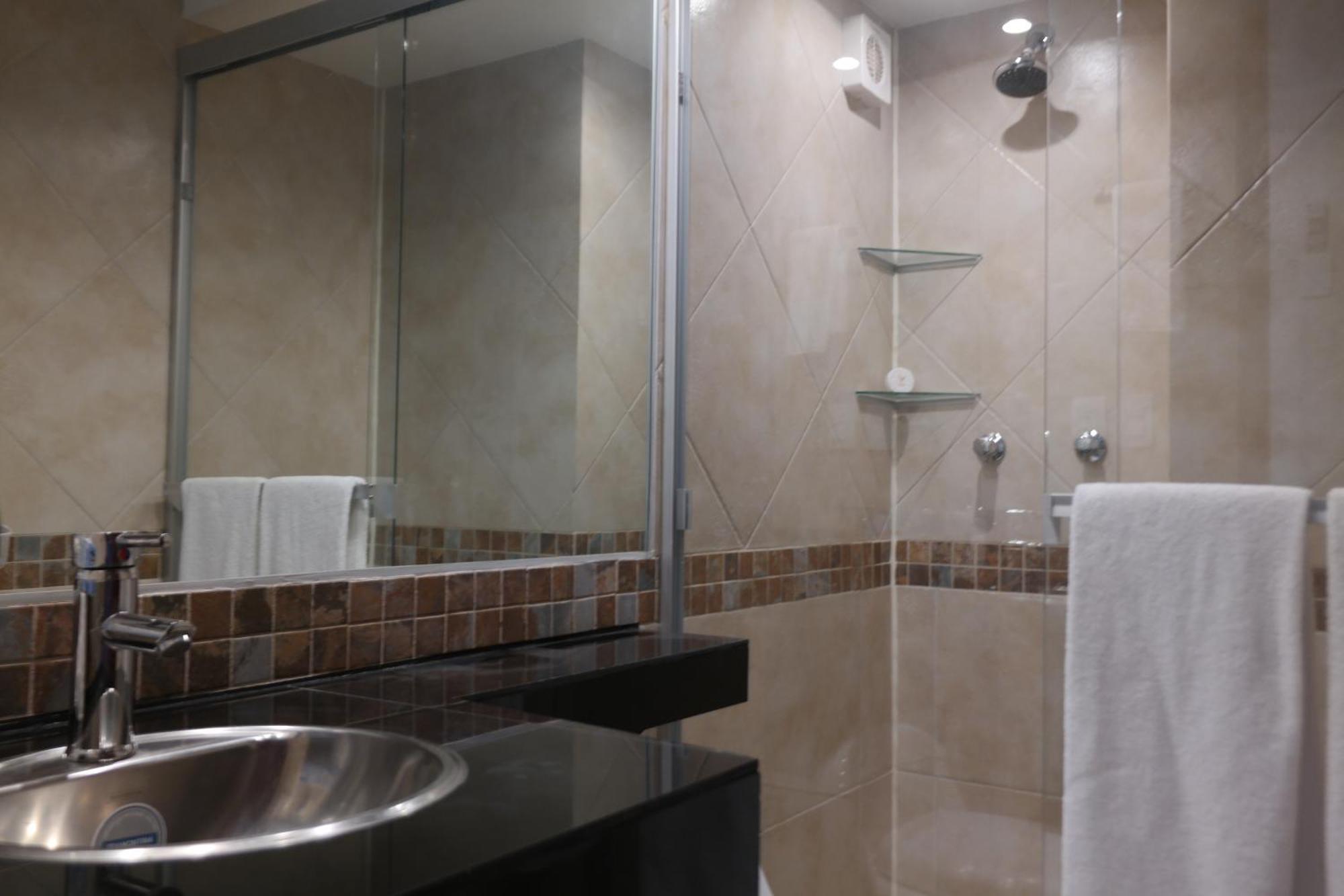 Suites Capri Reforma Ángel 380 Mexico City Phòng bức ảnh