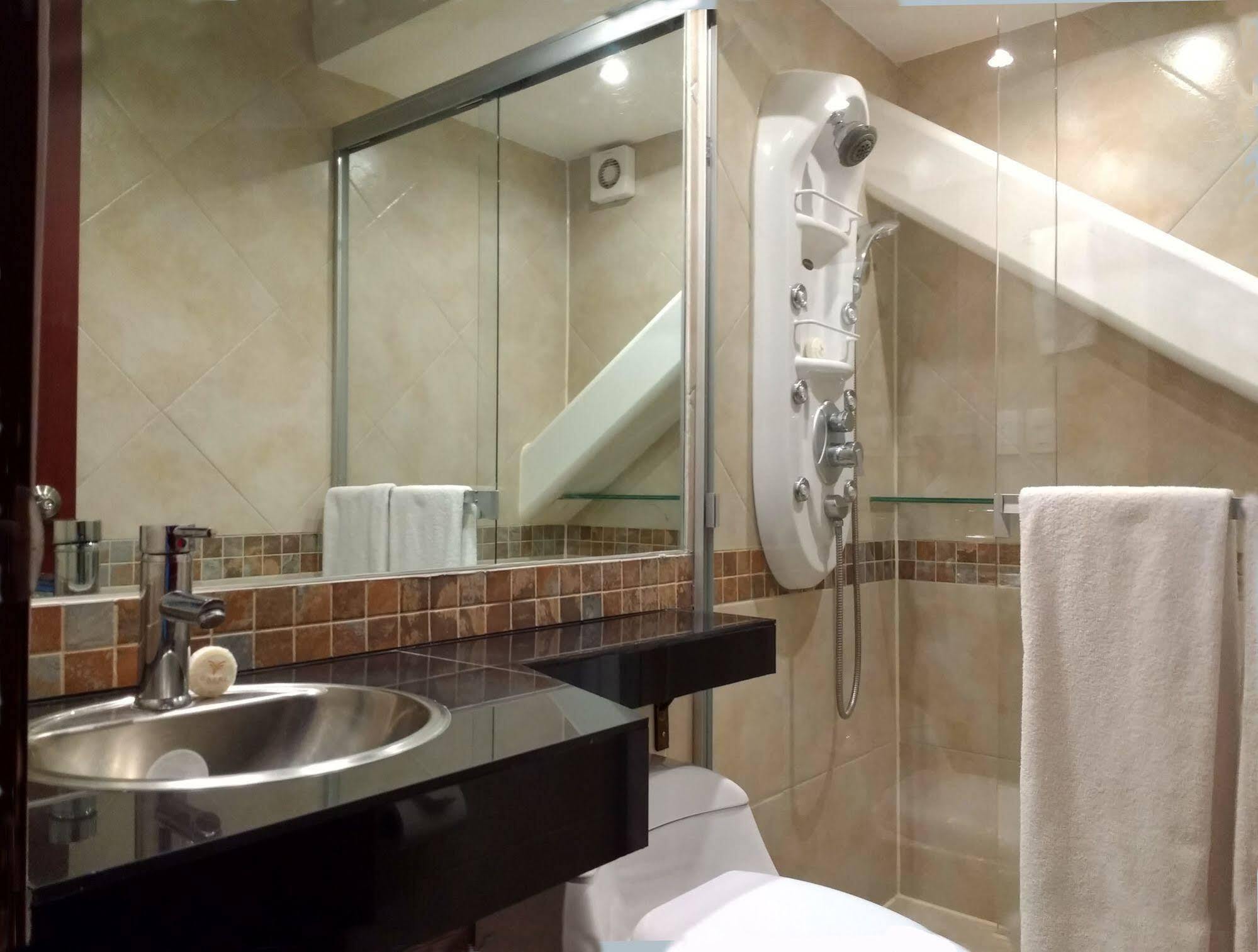 Suites Capri Reforma Ángel 380 Mexico City Ngoại thất bức ảnh